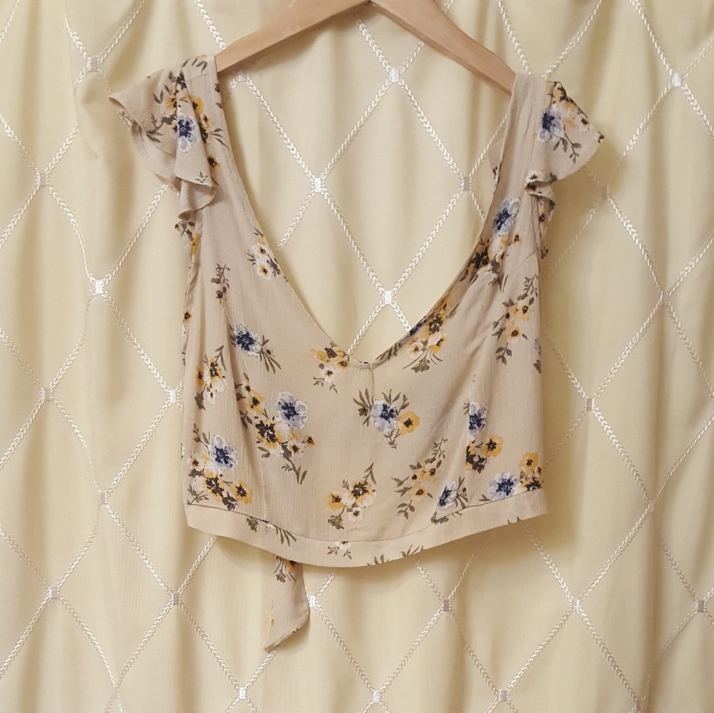 Floral tie back crop top